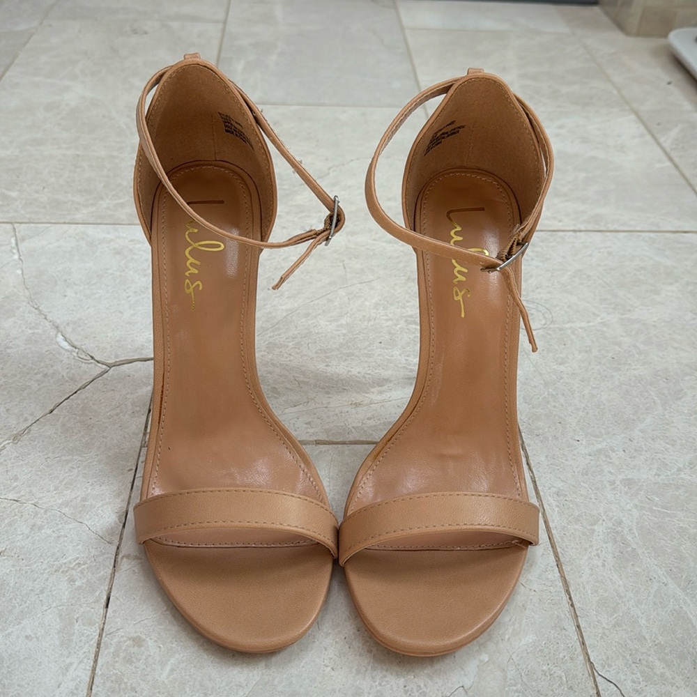 Brand new nude 4” heels. Smoke and pet free home